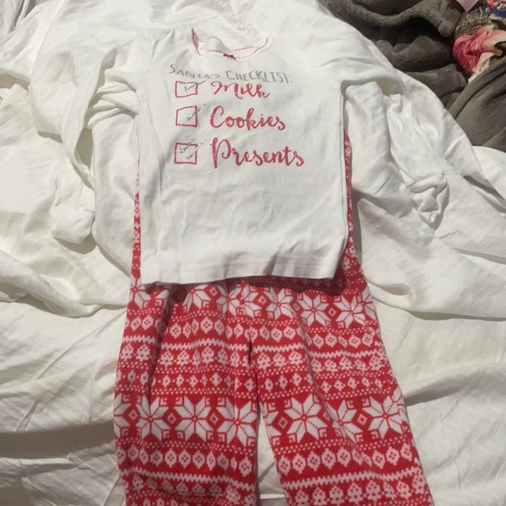 Carters 4t Christmas red white pj’s worn once